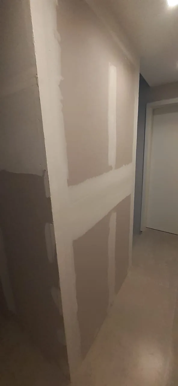 Divisória em Drywall em execução em obra real da DRYX